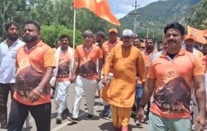ಯಶಸ್ವಿಯಾಗಿ ಸಂಪನ್ನಗೊಂಡ ನಂದಿಗಿರಿ ಪ್ರದಕ್ಷಿಣೆ : ಎಸ್ ಆರ್ ವಿಶ್ವನಾಥ್ ಅವರ 5 ಸಾವಿರ ಅಭಿಮಾನಿಗಳಿಂದ ಗಿರಿ ಪ್ರದಕ್ಷಿಣೆ